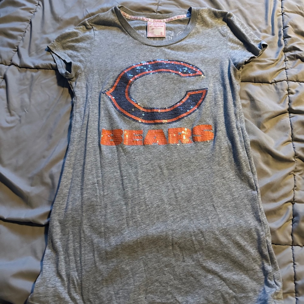 VS pink Chicago bears T shirt